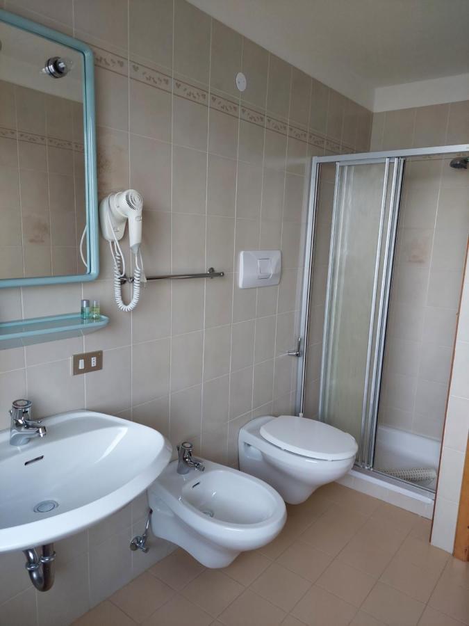 Albergo Scoiattolo Tret 外观 照片